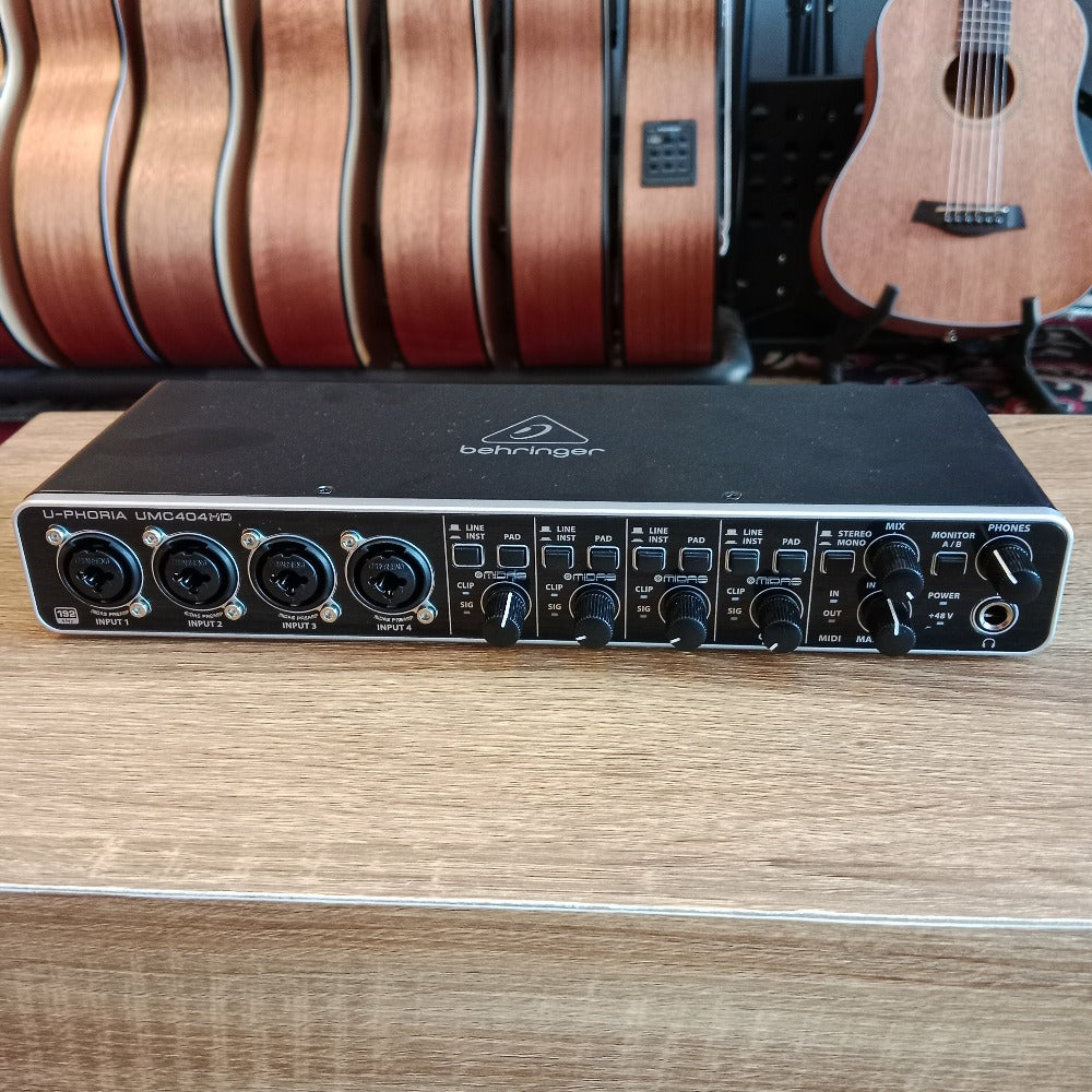 Behringer UMC404HD