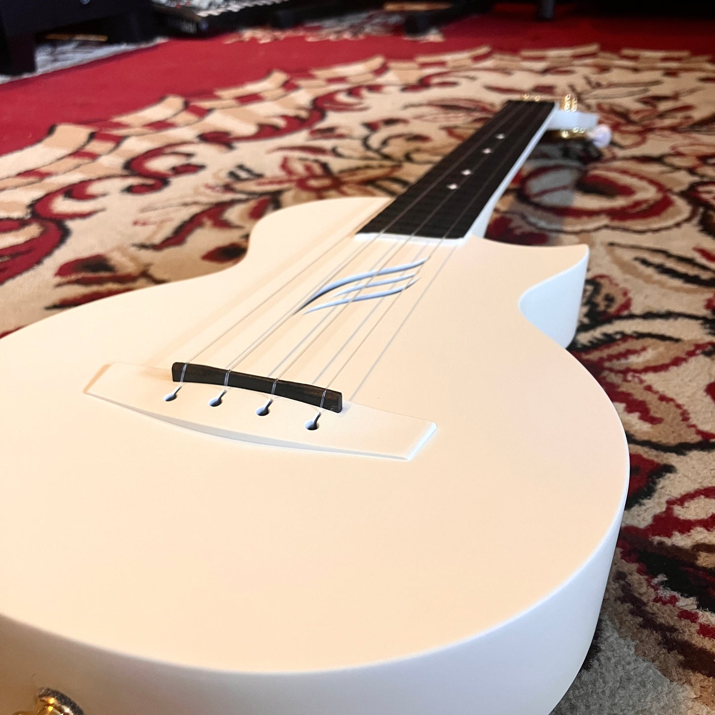 Ukulele Enya Nova U Konser Serat Karbon 23".