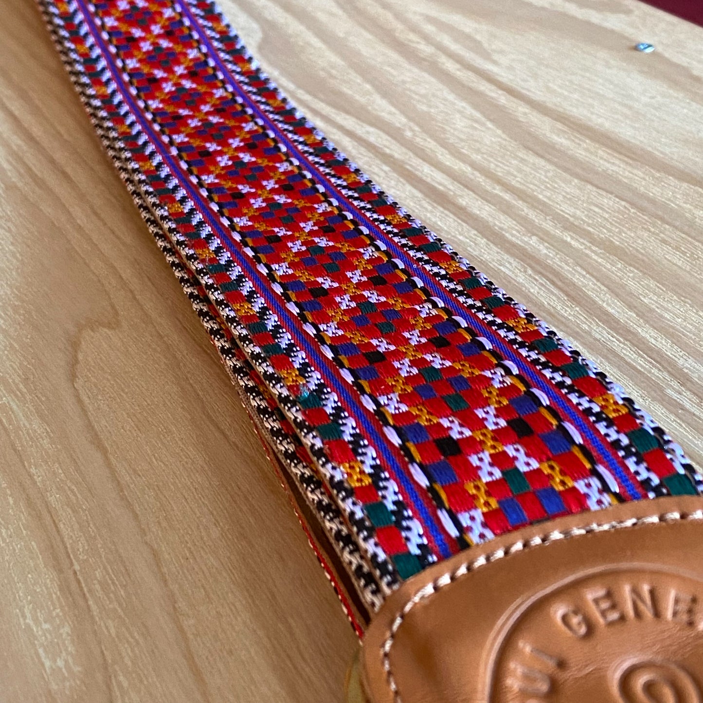 Strap Guitar - Sui Generis