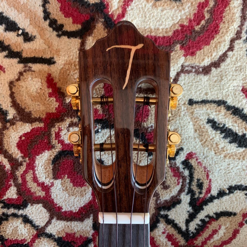 Tom Ukulele - 680M