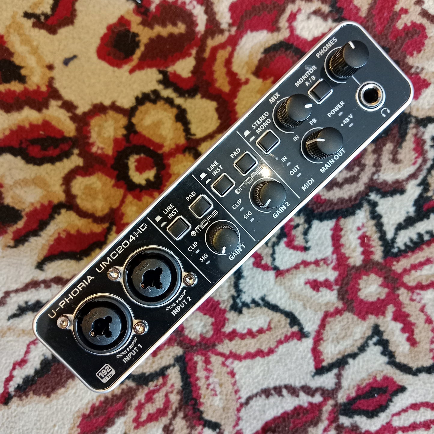 Behringer UMC204HD
