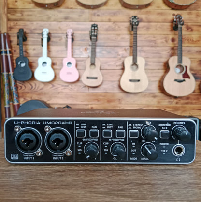 Behringer UMC204HD