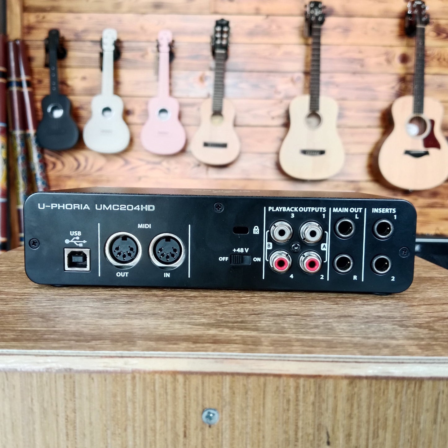 Behringer UMC204HD