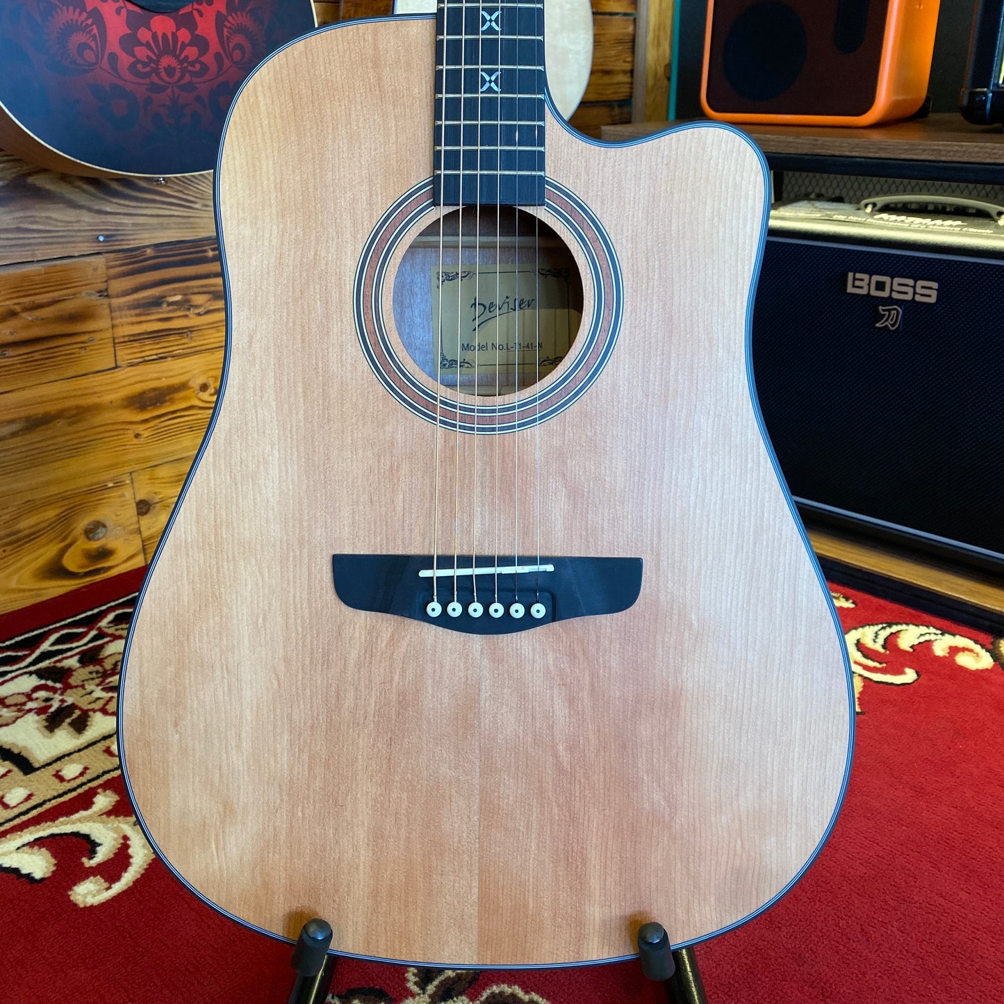 Deviser LT Acoustic Guitar