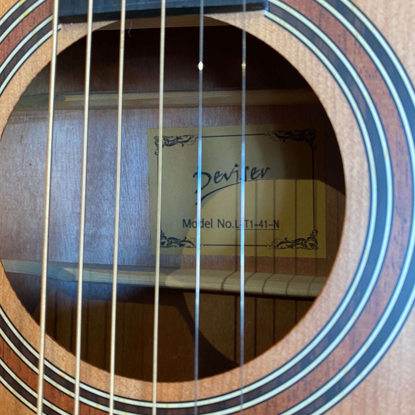 Deviser LT Acoustic Guitar