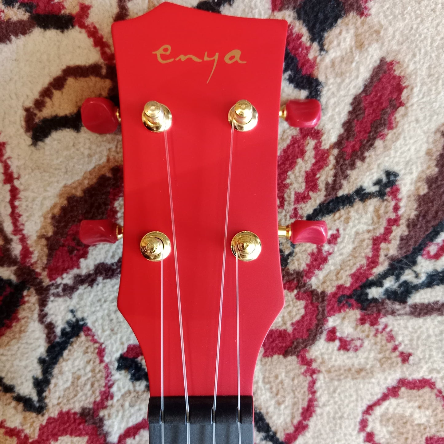 Ukulele Enya Nova U Konser Serat Karbon 23".