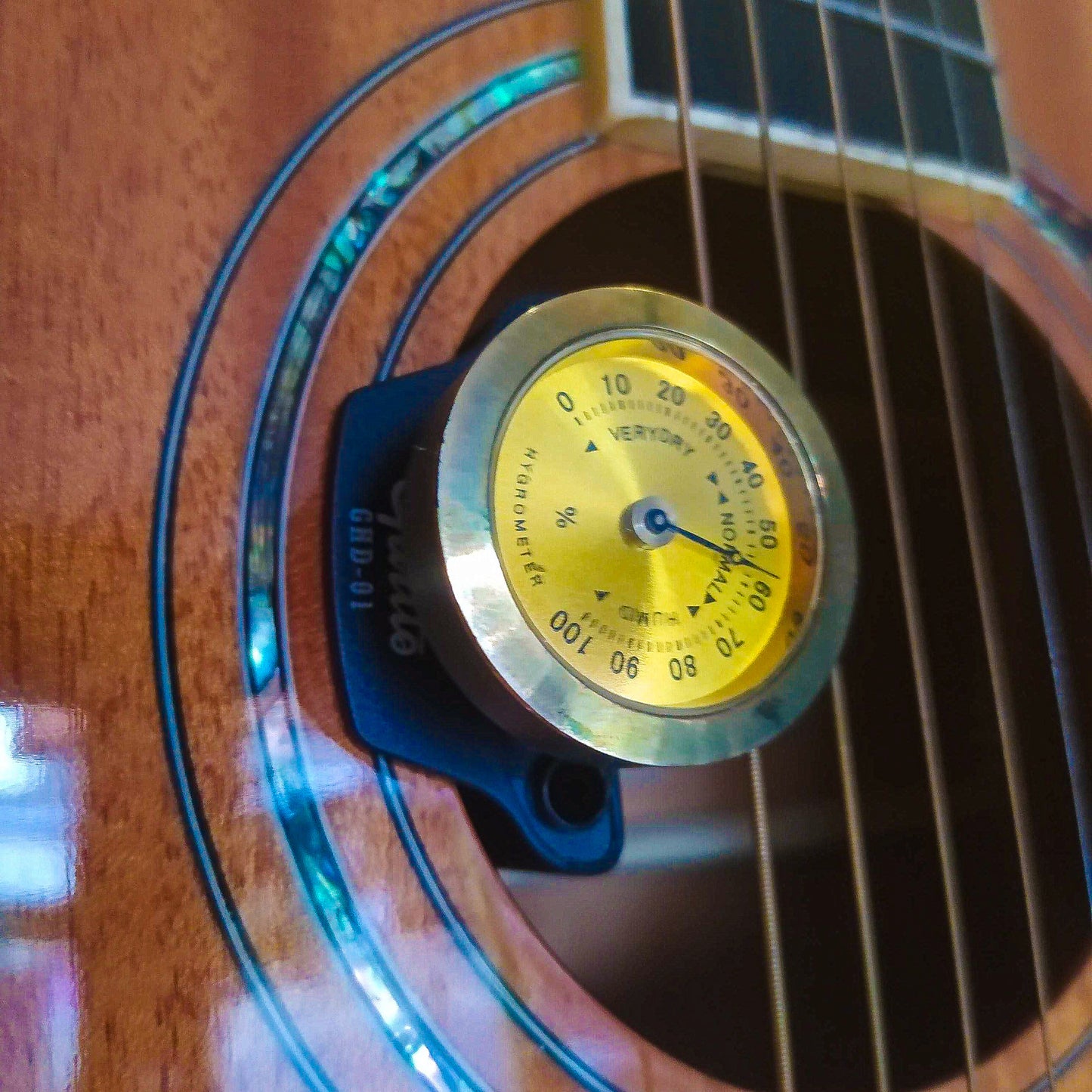 Humidifier Guitto untuk Gitar Akustik