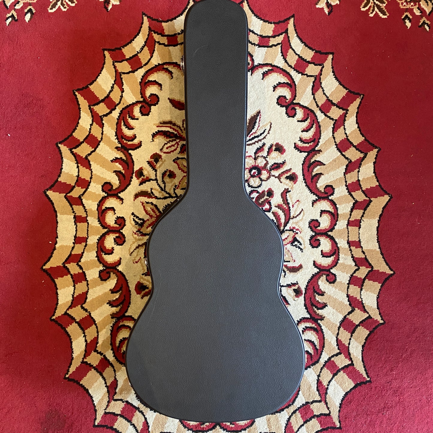 Deviser and Sevillana Hardcase