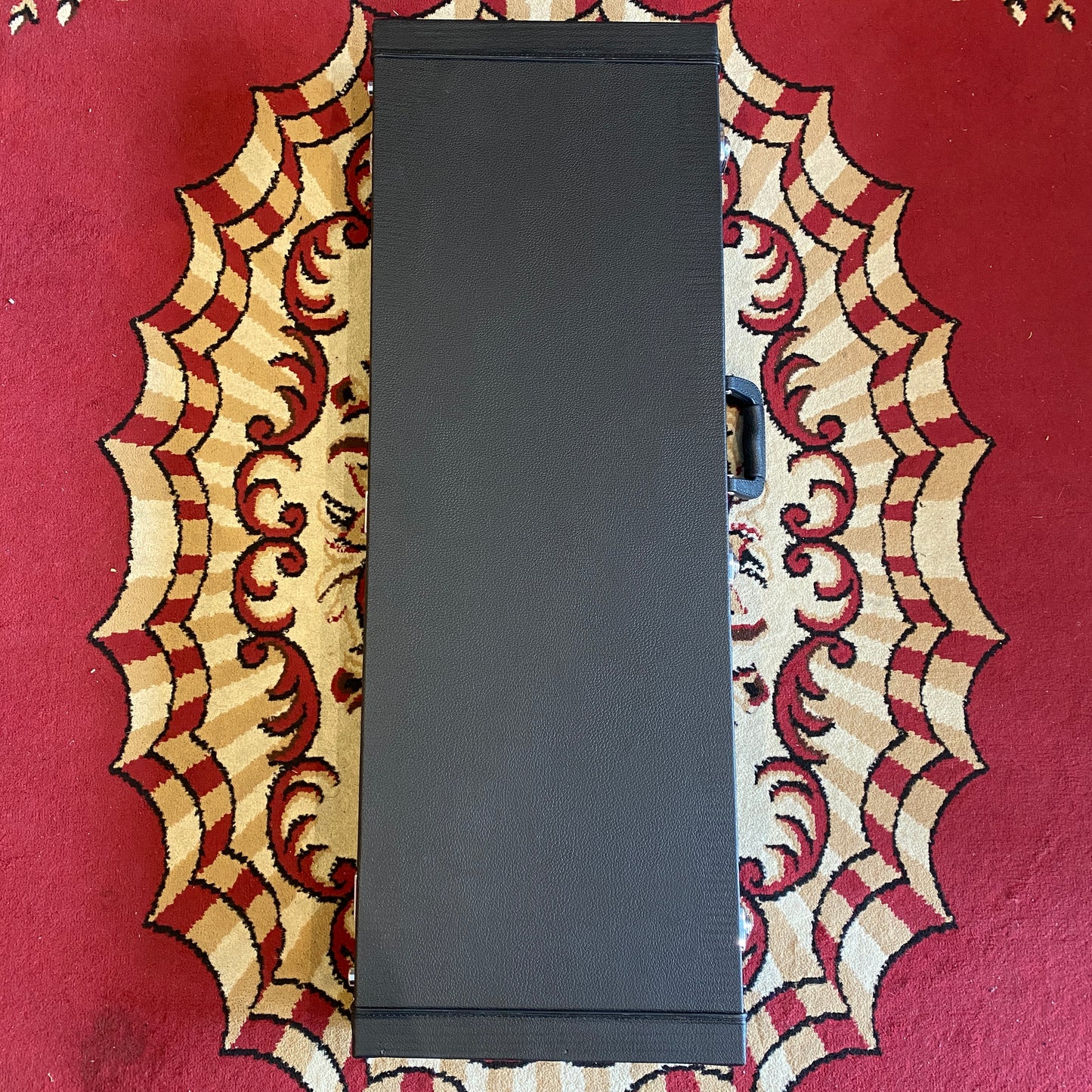 Deviser and Sevillana Hardcase