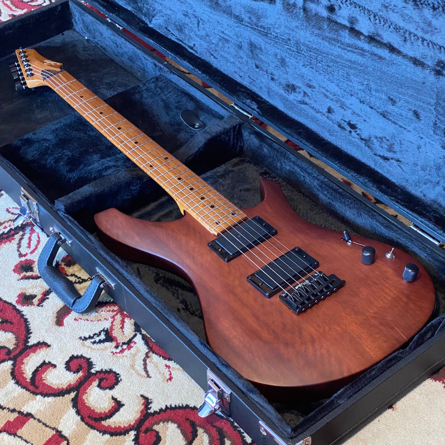 Deviser and Sevillana Hardcase