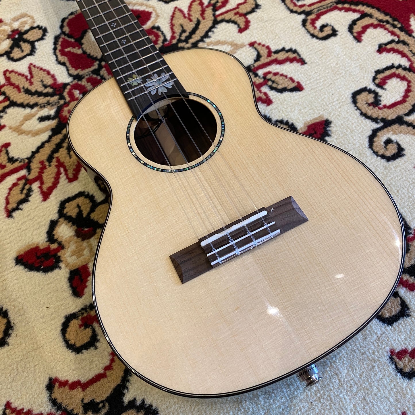 Tom Ukulele - S7 Electric
