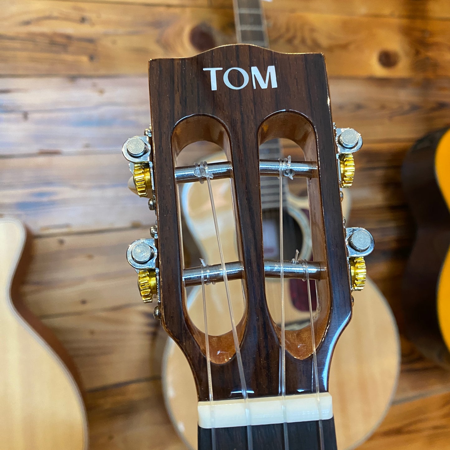 Tom Ukulele - S7 Electric
