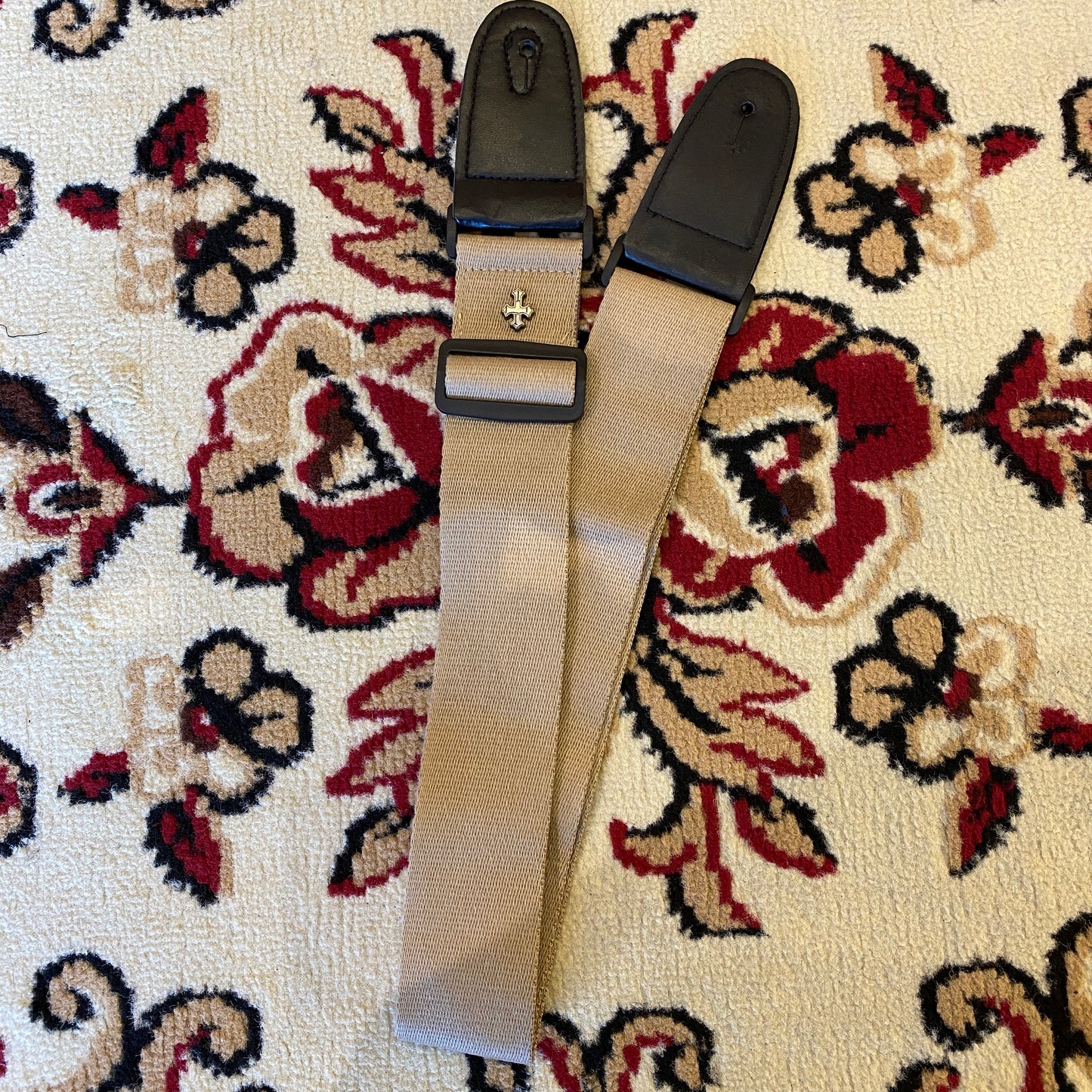 Strap Guitar