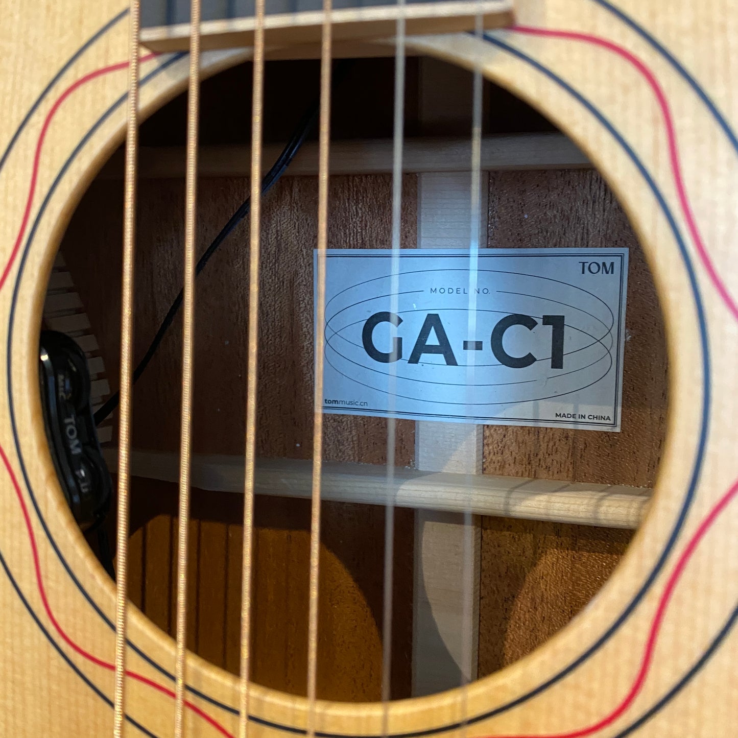 Tom Guitar - GAC1