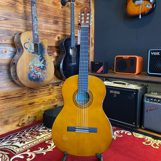 Yamaha C40