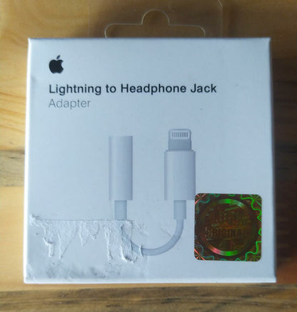 Cables - Apple - Lightning to Aux Jack Original