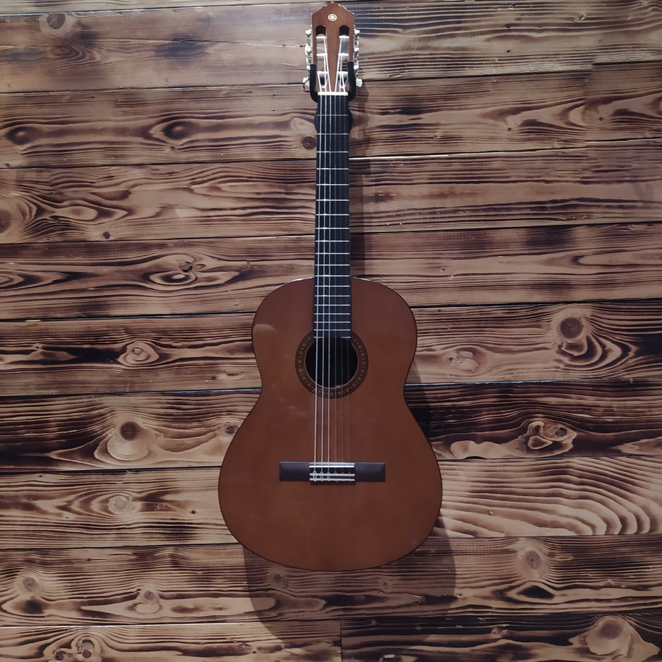 Yamaha C40